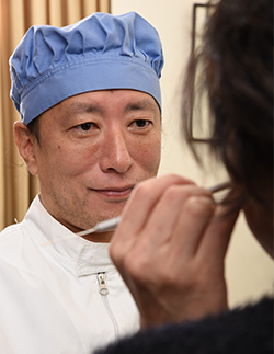 アテナクリニックの定村浩司・総院長の画像