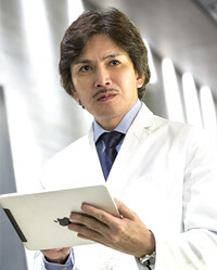 リッツ美容外科の広比理事長の画像